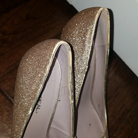 Heels - Picture 3 of 4